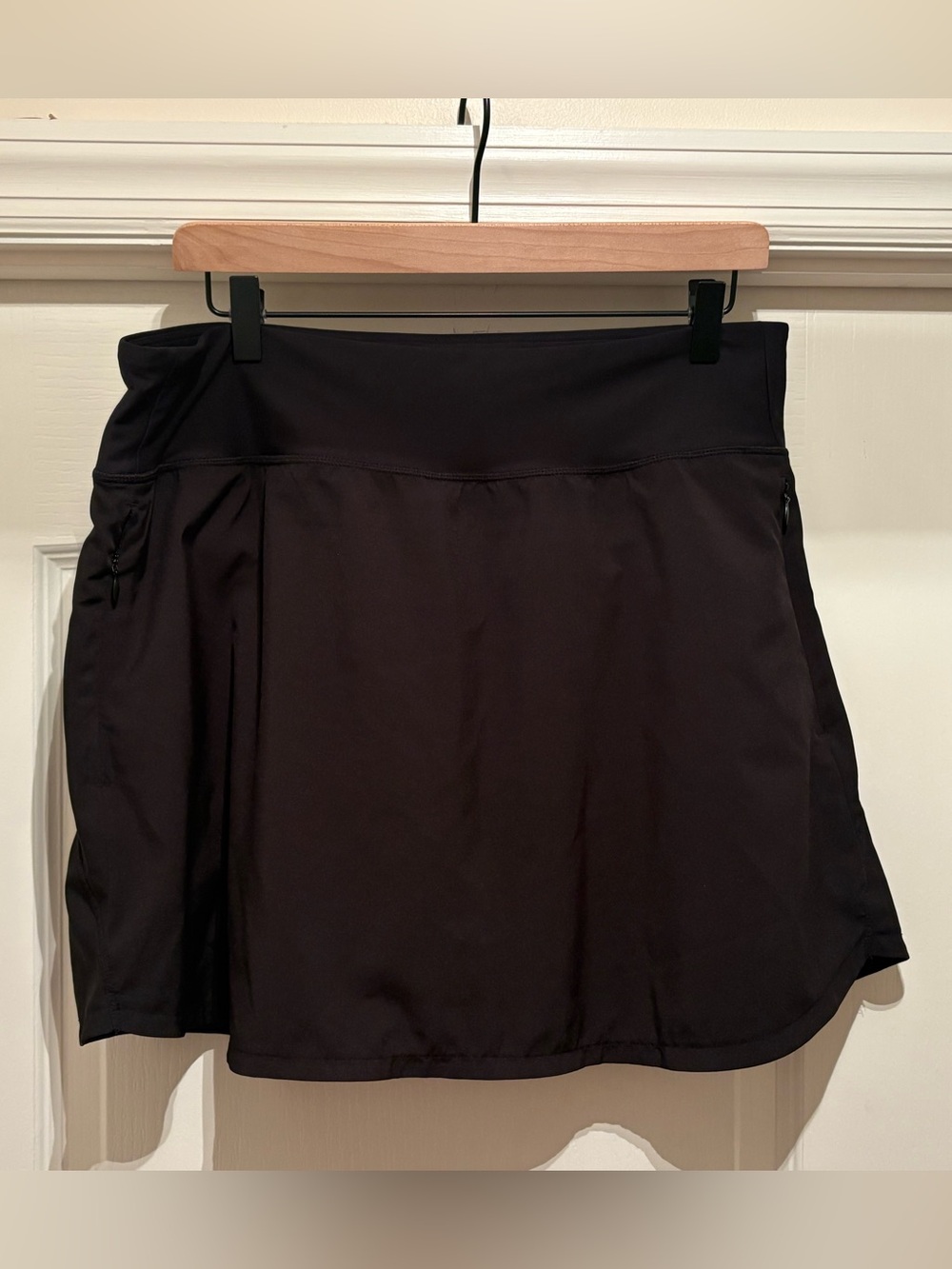Women’s Old Navy stretch tech dry quick active black skort size XL